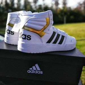 New adidas Cloud White Core Black Gold Sneakers
